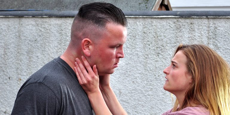 Tá cumhacht ag Connors agus ‘Cardboard Gangsters’ in ainneoin bhlas an tsobalchláir