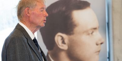 GAILEARAÍ: Scoil Samhraidh an Phiarsaigh i Ros Muc seolta ag Micheál Ó Muircheartaigh