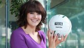 Clár cainte Béarla le craoladh beo ag TG4 ar Facebook ar mhaithe le ‘poiblíocht’