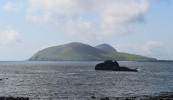 An camán agus teach Pheig Sayers – áiseanna teagaisc nua na Gaeilge