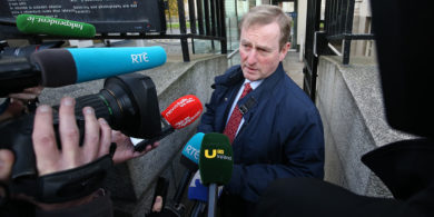An Taoiseach ‘sásta’ teacht i láthair Choiste Oireachtais na Gaeilge
