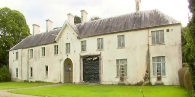 Gardaí ag fiosrú cás 39 earra oidhreachta a ‘chaill’ an Roinn Ealaíon, Oidhreachta agus Gaeltachta