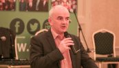 ‘Níor chóir d’iománaithe ar an chlaí a bheith ag cáineadh eagraíochtaí Gaeilge’ – Uachtarán Chonradh na Gaeilge