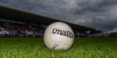 Tá mó sháith agam de lucht anailíse an ‘body language’, a searbhas agus a dtarcaisne