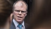 Tóibín éirithe as Sinn Féin tar éis 21 bliain toisc ‘imeallú’ a bheith á dhéanamh air sa pháirtí
