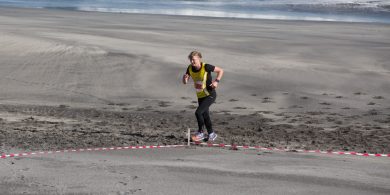 GAILEARAÍ: Pat Lam is na Fórsaí Cosanta i láthair ag an rás ‘Inis ‘Iron’ Meáin’