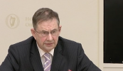 ‘Caithfidh an Roinn Oideachais a admháil ar dtús nach bhfuil Gaeilge ar bith ag formhór múinteoirí’