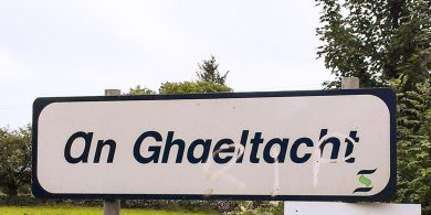 Chomh cinnte is atá Béarla sa nGaeltacht agus go léitear Tuairisc.ie sa mBruiséil – tuilleadh seanfhocal nua