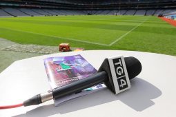 Bímis ag súil go bhfágfar a bhfuil ag TG4 acu agus suim ag cách sna ‘mionchomórtais’ anois