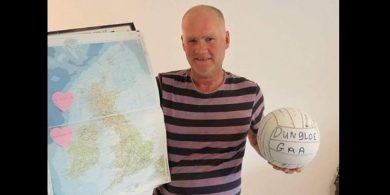 Ón gClochán Liath go Uibhist a Tuath – turas 300km thar farraige déanta ag liathróid CLG