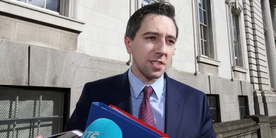 Deich mbliana de Sláintecare – conspóidí agus cathanna