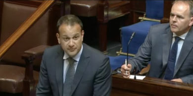 An bhfuil an freasúra rólag le brú a chur ar an Rialtas?