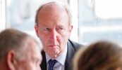 Triaileadh Shane Ross taisteal chuile lá ón gCeathrú Rua go Gaillimh…
