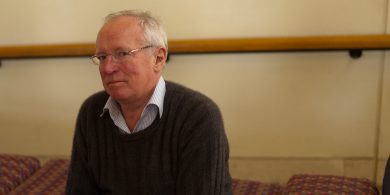 Cá bhfuil Robert Fisk agus fíorsmaointeoirí neamhspleácha an lae inniu?