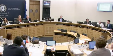 Ná tabhair aon aird ar na pobalbhreitheanna – ní féidir toradh an reifrinn seo a thuar