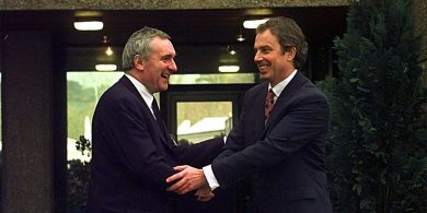 Ceacht soiléir ó 1998 agus Stormont an tsneachta agus an dóchais…
