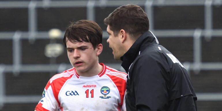 Cluiche mór Phobalscoil Chorca Dhuibhne curtha siar