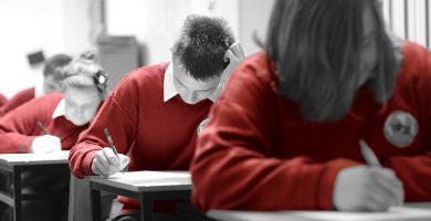 21% de dhaltaí na Sraithe Sóisearaí nach ndearna aon scrúdú Gaeilge