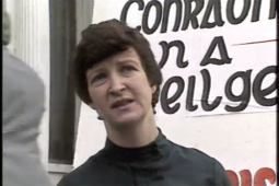 FÍSEÁN: ‘When Irish speakers try to conduct their business in Irish, they are treated as a bit peculiar, a bit strange’ – iarUachtarán Chonradh na Gaeilge i 1986