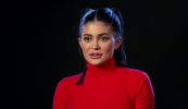 Kylie Jenner sa tóir ar an ngradam don bhilliúnaí is óige ar domhan