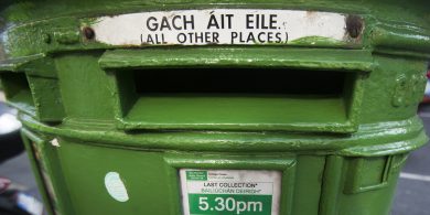 Níl aon rogha againn ach bileoga toghcháin Béarla a scaipeadh sa Ghaeltacht – Fine Gael 