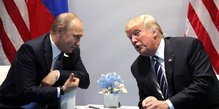 Is fearrde muid Trump agus Putin ag caint ná i mbun cogaíochta