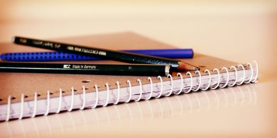 Meán Fómhair na hathnuachana – peann, cóipleabhar agus dóchas nua!