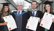 GAILEARAÍ: Cáilíochtaí Gaeilge bronnta ar mhic léinn Acadamh na hOllscolaíochta Gaeilge in Ollscoil na hÉireann, Gaillimh