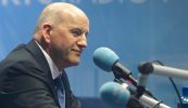 Deir Seán Gallagher nach raibh ‘dóthain ama’ aige Gaeilge a fhoghlaim le seacht mbliana anuas