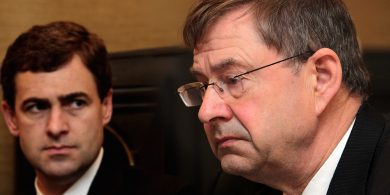 Mídhílseacht, místuaim agus moill – Fianna Fáil ó thuaidh