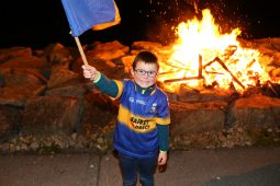 GAILEARAÍ: Tá an Spidéal ina gcuraidh ar Chonnachta! Scoth na bpictiúr den imirt i dTuaim agus den cheiliúradh i gCois Fharraige!