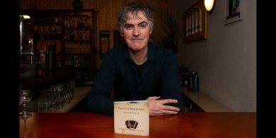 GAILEARAÍ: ‘Fear Inis Bearachain’ – albam nua Johnny Óg Connolly seolta Tigh Chualáin