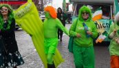 GAILEARAÍ: Peil agus pléaráca ag paráid na Féile Pádraig ar an Spidéil