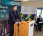 Seimeastar sa nGaeltacht d’ábhair oidí molta ag an gCoimisinéir Teanga