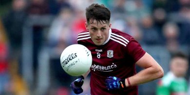 Fear Gaeltachta roghnaithe i measc na bpeileadóirí óga is fearr sa tír