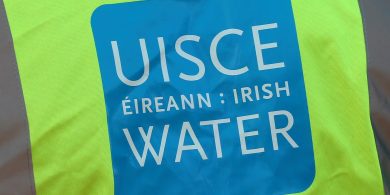 ‘Seanchleachtadh ag pobail na n-oileán i nDún na nGall go gcaitear leo mar shaoránaigh den dara grád’