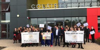 CÁS CHOLÁISTE LÚ: ‘Is mór an trua gur gá dul chun na sráideanna le bunchearta teanga ár bpáistí a chosaint’