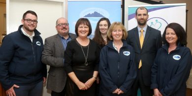 GAILEARAÍ: Branda agus suíomh idirlín nua Chonamara Láir seolta in Ionad Pobail Mhám Éan i gConamara