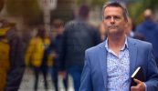 Clár caithiseach ar TG4 a thugann éachtaint dúinn ar sheoid an bhéaloidis