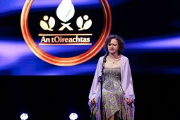 Níor sháraigh rogha amhráin bhuaiteoir Chorn Uí Riada aon riail – moltóir