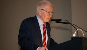 ‘Más gá Oireachtas na Samhna a chur ar ceal beidh tionchar ag an ngéarchéim seo ar suas le 70% dár gcuid oibre’