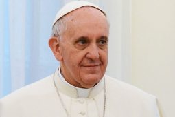 Cad a dhéanfaimid feasta gan ár bPápa Proinsias?