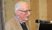 An scoláire ceannródaíoch Seán de Fréine imithe ar shlí na fírinne