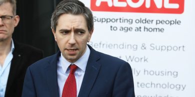 Achomharc tarraingthe siar ag fear as Conamara a rinne bagairt ar Simon Harris