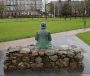 GAILEARAÍ: Sráideanna na Gaillimhe tréigthe agus Sean-Pháraic ina aonar Lá Fhéile Pádraig