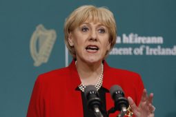 Gealltanas tugtha ag Heather Humphreys go bhfoghlaimeodh sí an Ghaeilge dá dtoghfaí í