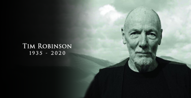 TIM ROBINSON 1935-2020 – an sárscríbhneoir agus saoi a chuir Conamara ar an mapa tar éis bháis