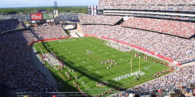 An Gaeilgeoir líofa a bhí i gceartlár athbheochan na New England Patriots