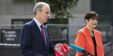 Ní haon chabhair do pháistí le riachtanais bhreise clamhsán an Rialtais