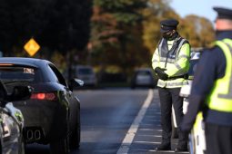 Seacht mbás eile fógartha inniu agus 15,000 cás nua deimhnithe le coicís anuas